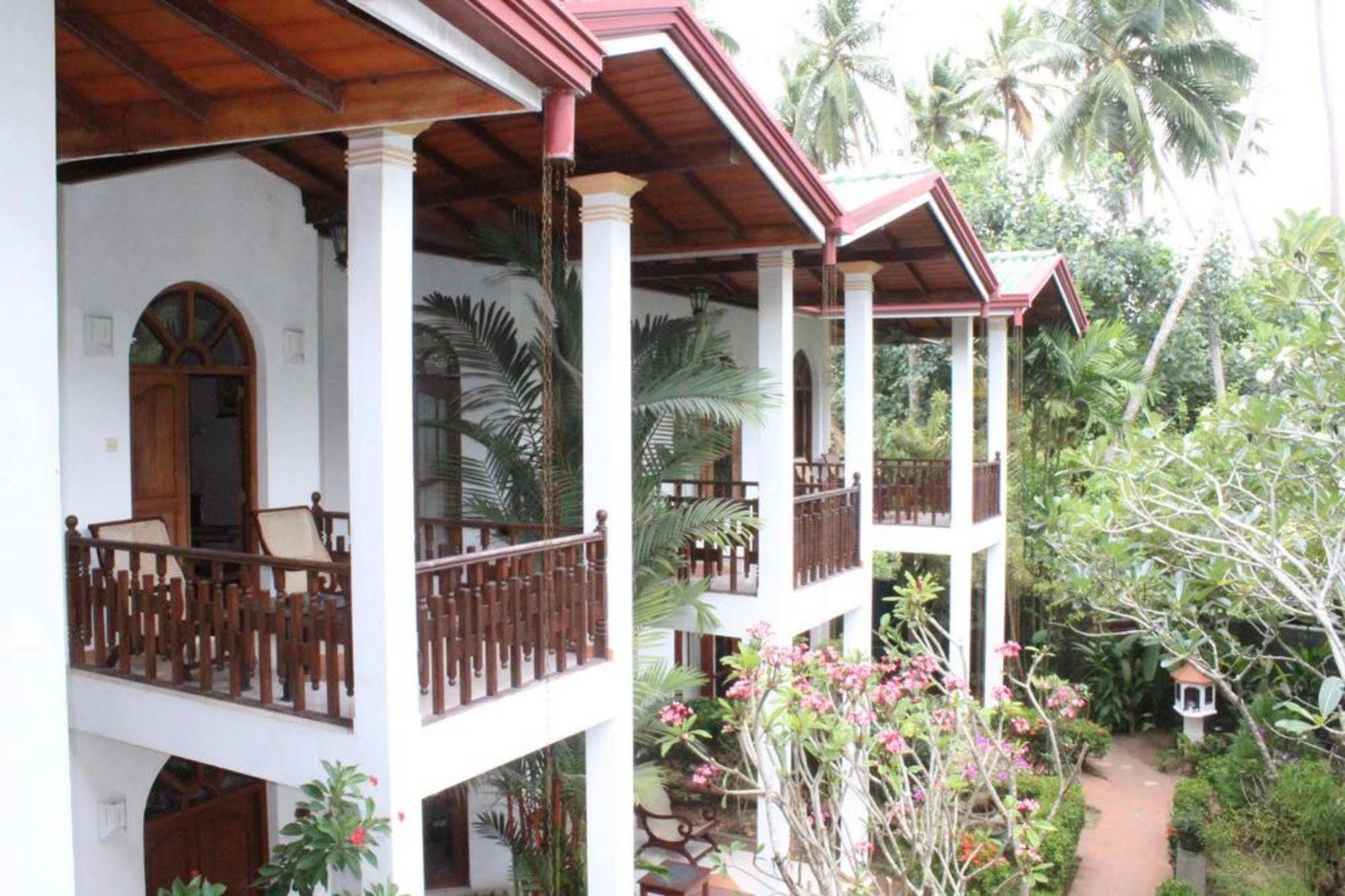 Hotel Bentota Village Buitenkant foto